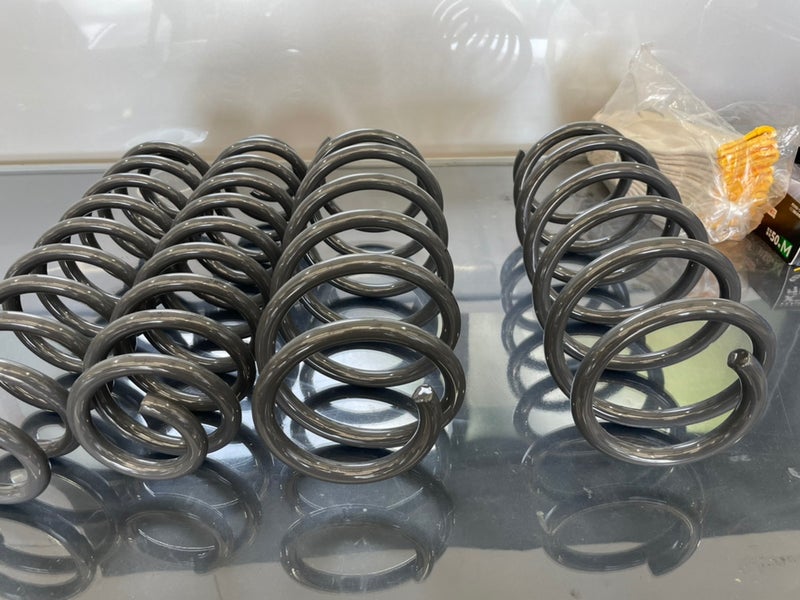 【ティグアン】ダウンサスならぬリフトアップサス取り付け‼︎