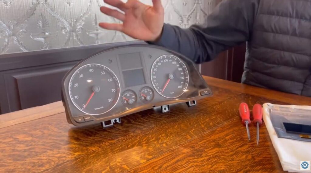 Golf 5で多いメーター液晶焼けとは?